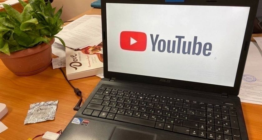   : YouTube    