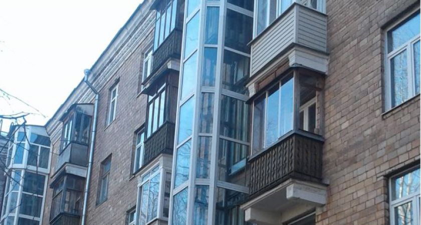 С 13 мая за вещи на балконе будет штраф до 15 000 рублей: ввели новые строгие правила
