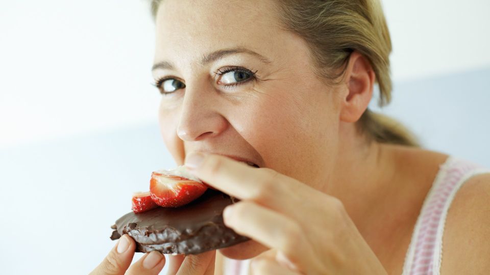 Пользы не будет: этим категориям людей противопоказаны сладости на фруктозе