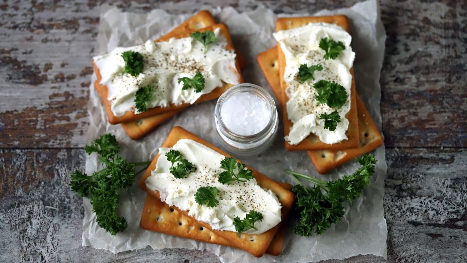 Сыр «Филадельфия» обойдется вам в копейки: вот как его приготовить своими руками