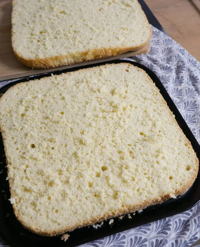Восторг на столе: идеальный бисквит без разрыхлителя и соды