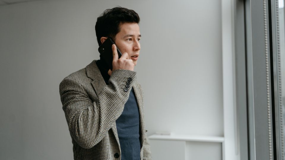 Остерегайтесь ловушек на телефоне: как мошенники используют вас