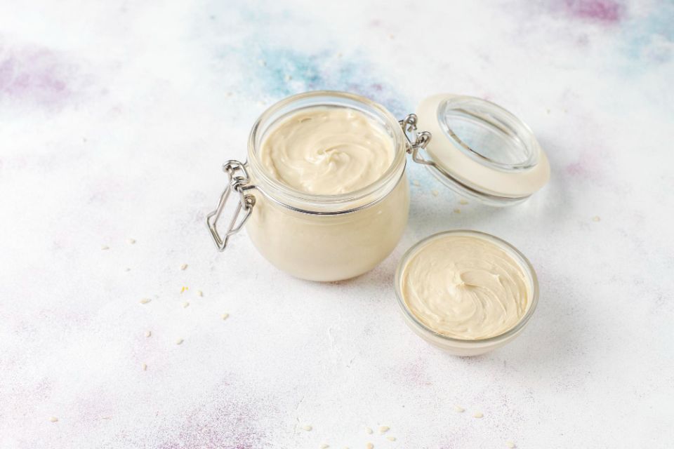 Легкий и вкусный майонез на молоке: секреты домашних гурманов