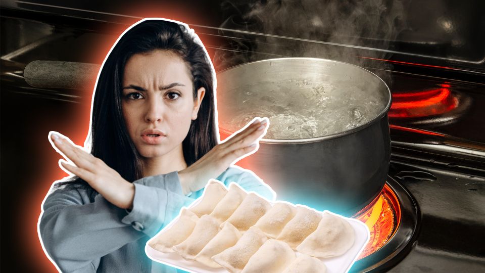 Эту ошибку допускает каждый: вот почему пельмени нельзя бросать в кипяток