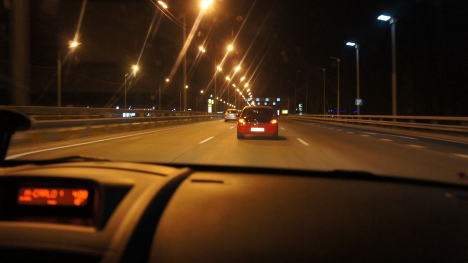 Обгон «гуськом»: риск потери прав и советы от ГАИ