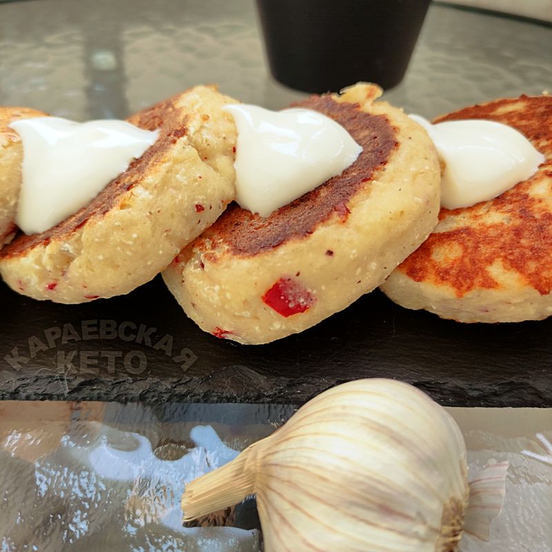 Непривычное настроение: острые кето сырники, которые порадуют гурманов