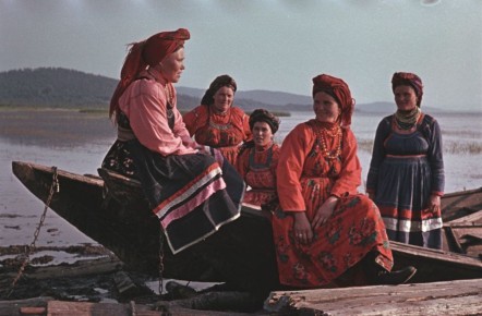 Прибайкалье. Рыбачки села «Исток» —участницы самодеятельного коллектива старинной русской песни — 1958 год