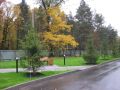 У нового спального корпуса на старорусском курорте благоустроили территорию