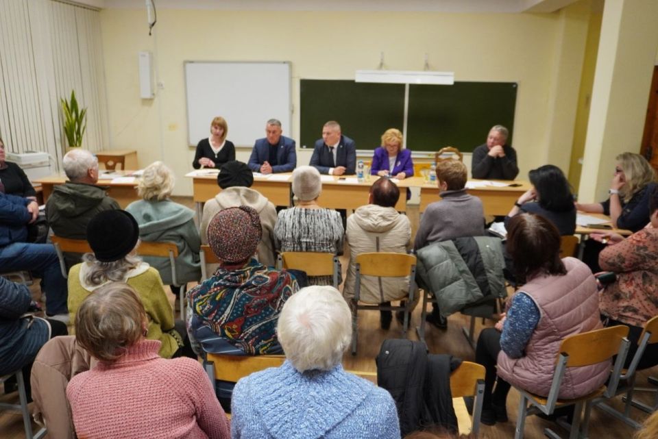  :  !.  ,                  ...