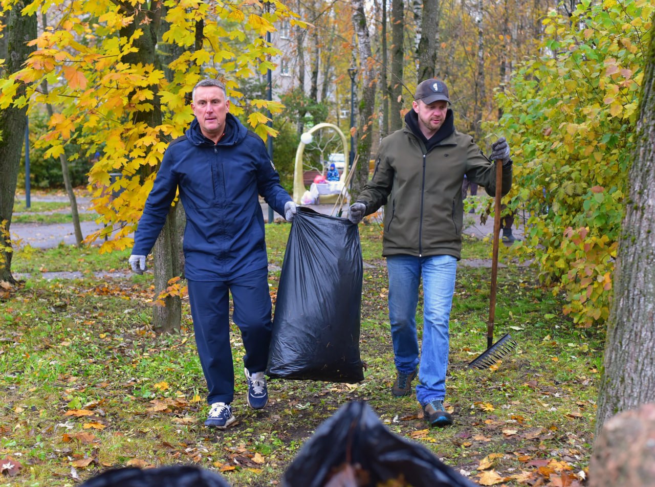 Новгородцы приняли участие в общегородском субботнике