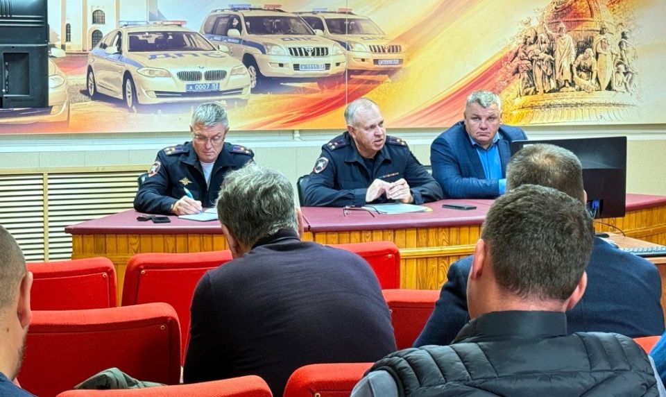 Вопросы обеспечения безопасности дорожного движения на новгородском участке скоростной платной автодороги М-11 «Нева» стали основной темой встречи руководителей региональной Госавтоинспекции и представителей государственной...