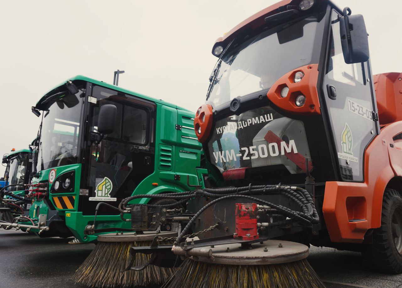 Александр Розбаум: Уважаемые Новгородцы!. Сегодня проверил готовность техники «Городского хозяйства», МАУ «Парки Великого Новгорода» и подрядной организации «Солид» к зиме В этом году, благодаря нашему Губернатору Александру... Александр Розбаум: Уважаемые Новгородцы!. Сегодня проверил готовность техники «Городского хозяйства», МАУ «Парки Великого Новгорода» и подрядной организации «Солид» к зиме В этом году, благодаря нашему Губернатору Александру...