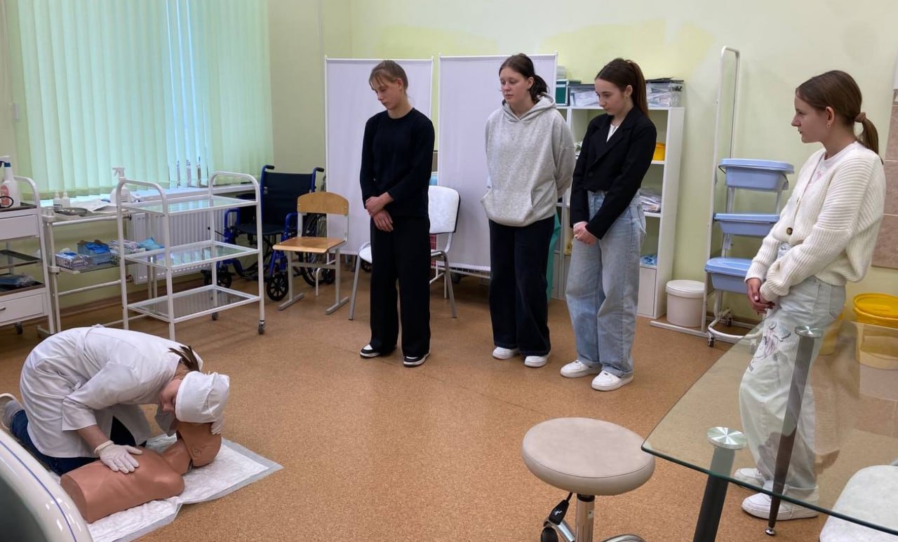 Более тысячи новгородских школьников получили свой «Билет в будущее» Более тысячи новгородских школьников получили свой «Билет в будущее»