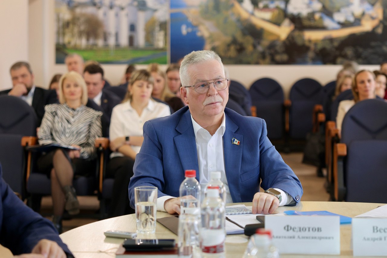 Депутаты Новгородской облдумы и налоговики обсудили изменения в уплате НДС Депутаты Новгородской облдумы и налоговики обсудили изменения в уплате НДС