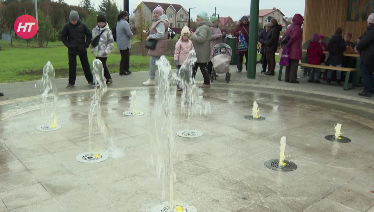 В Валдае открылось новое общественное пространство В Валдае открылось новое общественное пространство