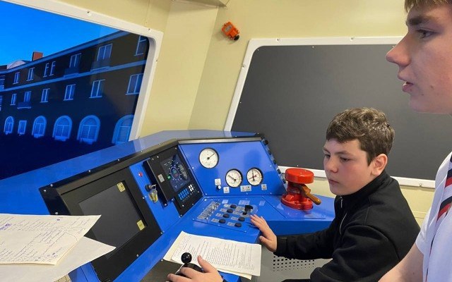 Более тысячи новгородских школьников получили свой «Билет в будущее»