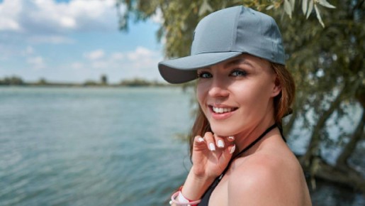 Мигом уберете пятна пота с кепки или панамы: проносите головной убор весь сезон