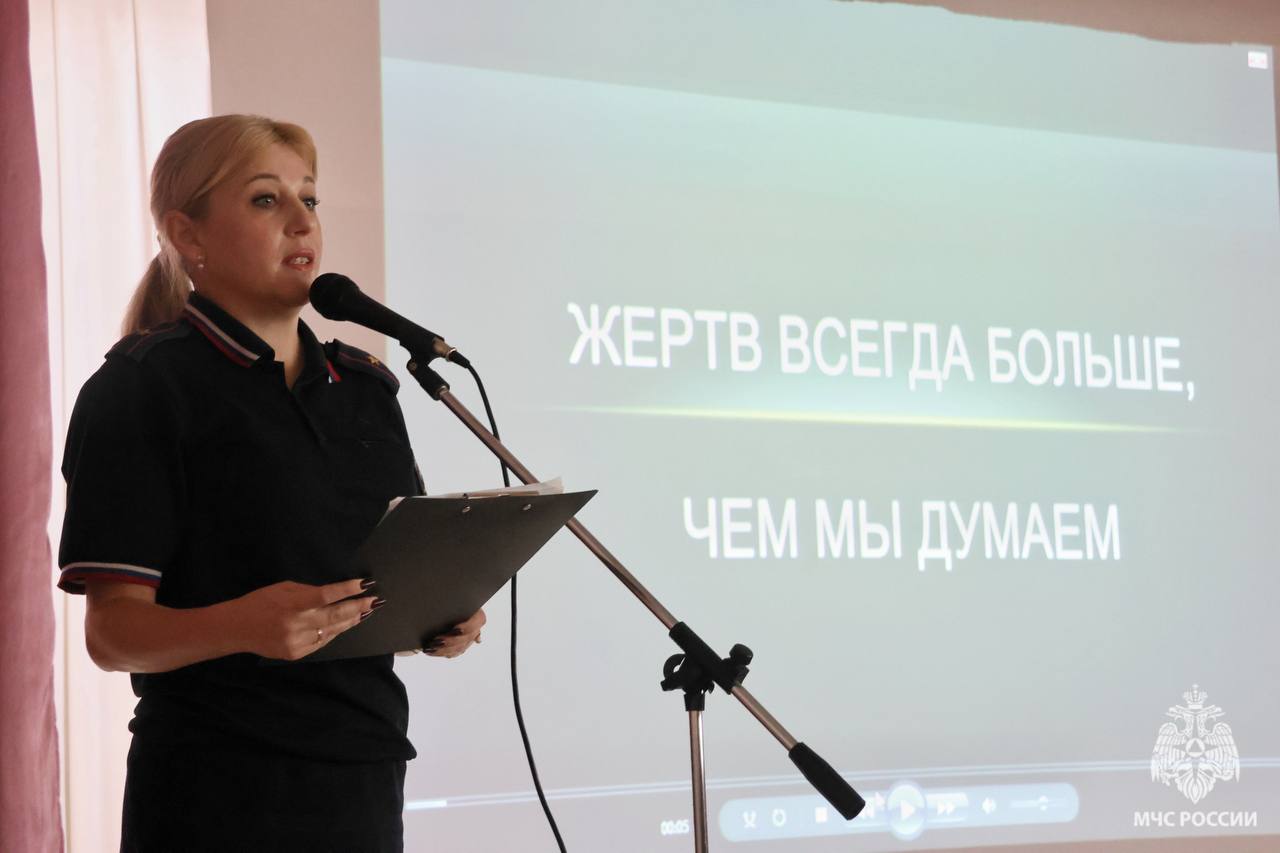 Цена ошибки на дороге. Сегодня спасатели МЧС России выезжали на ликвидацию последствий ДТП, произошедшего на улице Большая Санкт-Петербургская Цена ошибки на дороге. Сегодня спасатели МЧС России выезжали на ликвидацию последствий ДТП, произошедшего на улице Большая Санкт-Петербургская