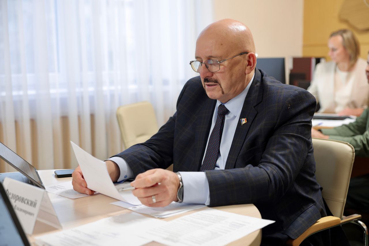 Комитет по сельскому хозяйству и развитию сельских территорий рассмотрел два вопроса повестки предстоящего заседания областной Думы Комитет по сельскому хозяйству и развитию сельских территорий рассмотрел два вопроса повестки предстоящего заседания областной Думы