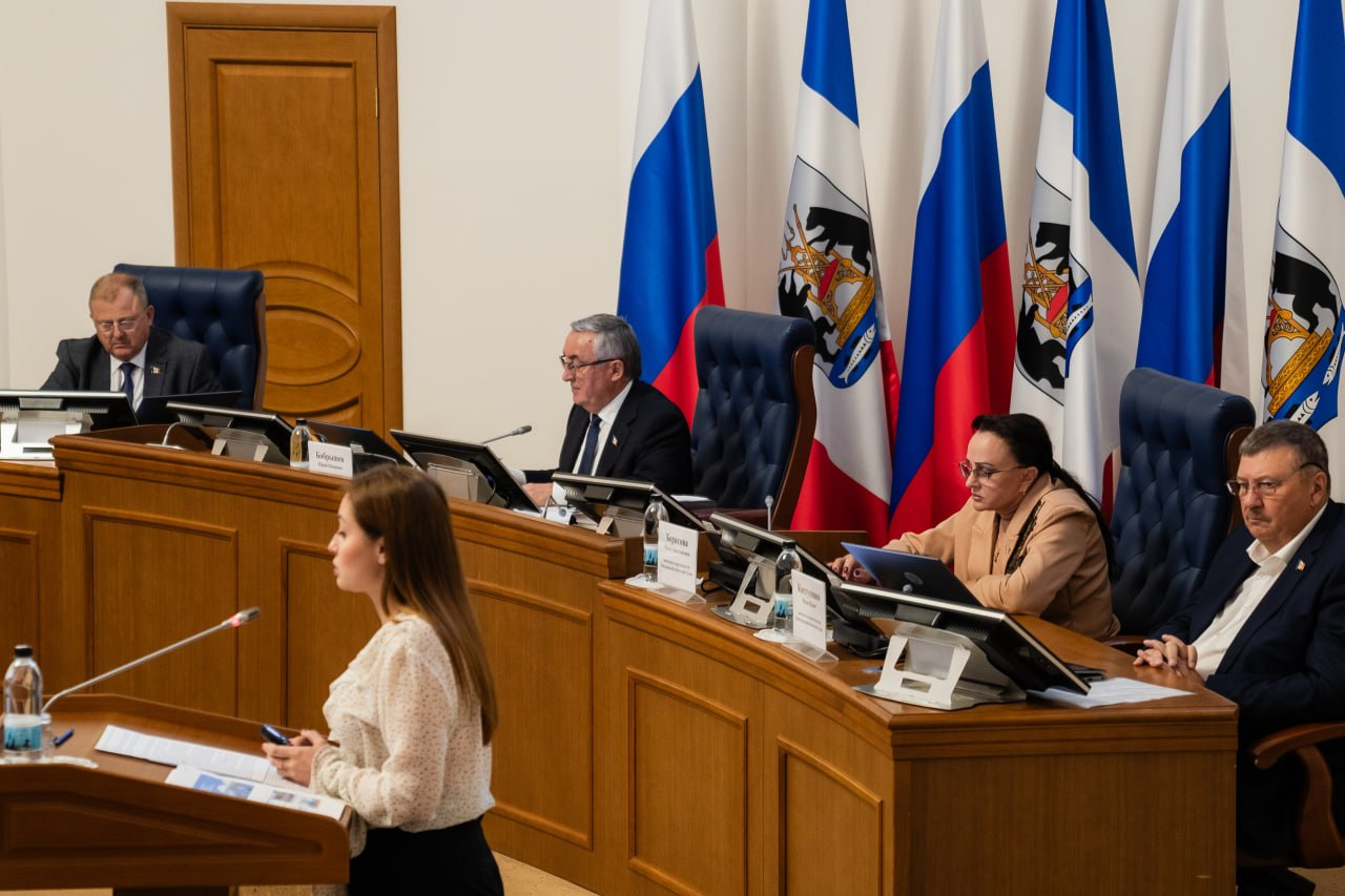 Депутаты обсудили развитие физической культуры в Новгородской области Депутаты обсудили развитие физической культуры в Новгородской области