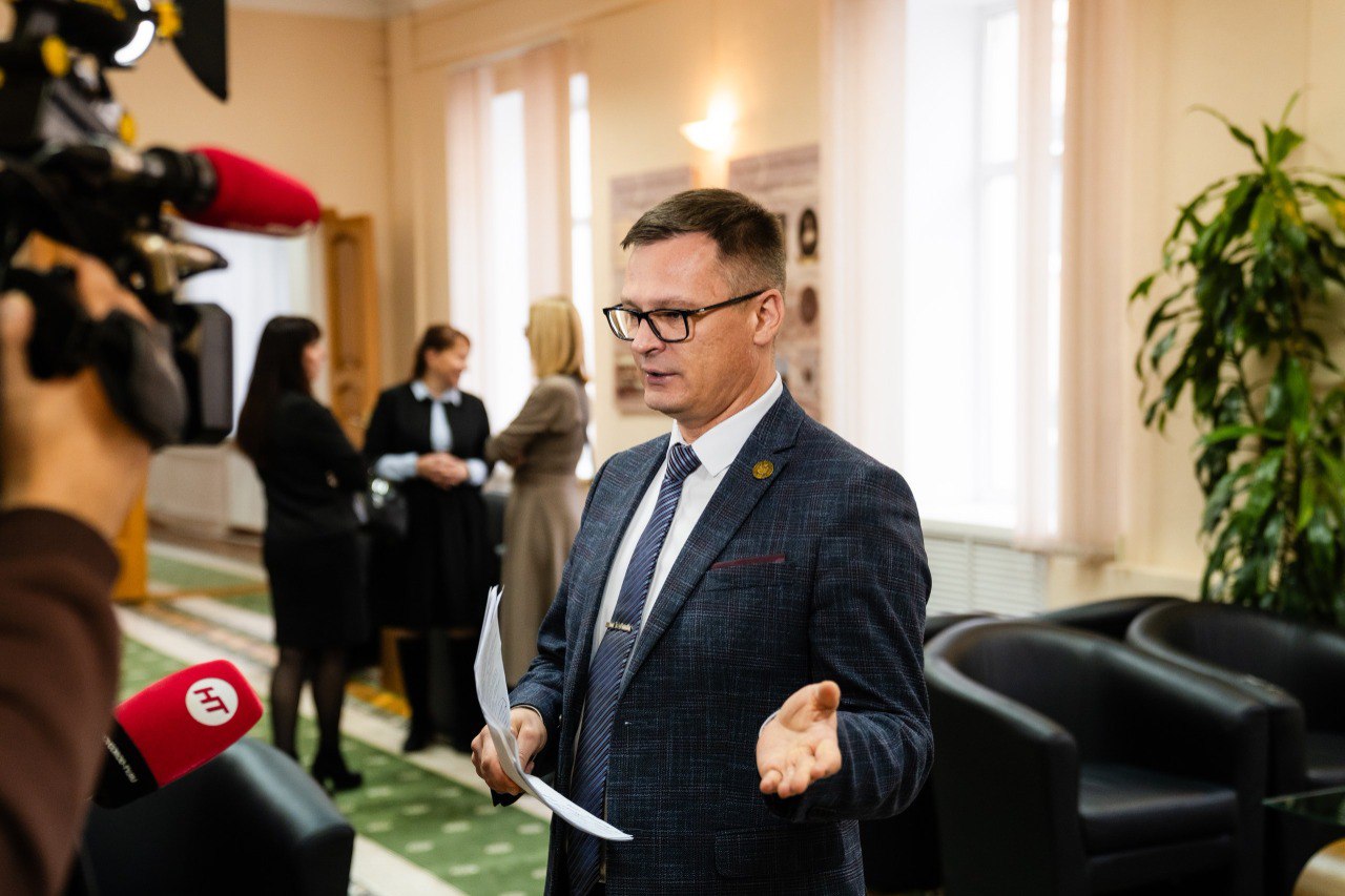 Депутаты утвердили порядок предварительного рассмотрения губернатором региона и представления Думе Великого Новгорода кандидатов на должность мэра Депутаты утвердили порядок предварительного рассмотрения губернатором региона и представления Думе Великого Новгорода кандидатов на должность мэра