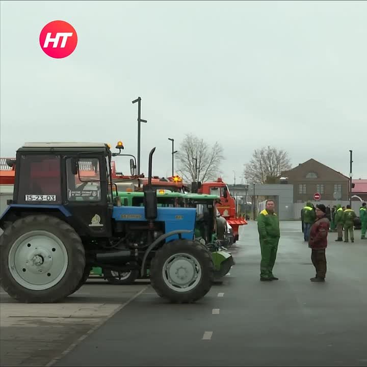 Новгородские коммунальные службы провели смотр техники