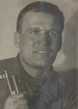 Знаменитый партизан-пулемётчик Знаменитый партизан-пулемётчик