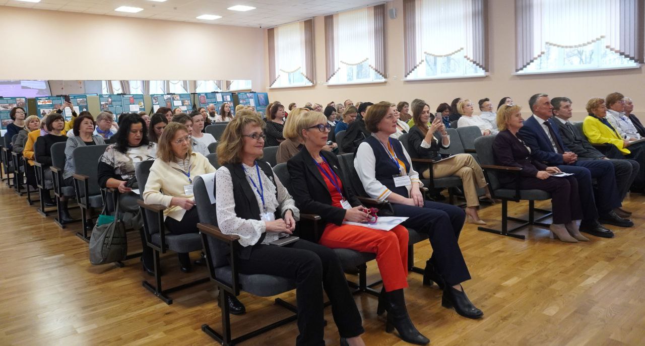 Александр Розбаум: Уважаемые Новгородцы!. 30 и 31 октября в нашем городе проходит Межрегиональный научно-методический форум «Дошкольное образование: исследования, опыт, творчество», который объединил не только воспитателей и... Александр Розбаум: Уважаемые Новгородцы!. 30 и 31 октября в нашем городе проходит Межрегиональный научно-методический форум «Дошкольное образование: исследования, опыт, творчество», который объединил не только воспитателей и...