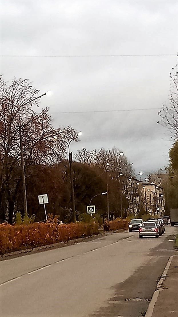 Александр Розбаум: Уважаемые Новгородцы!. В адрес Администрации поступают вопросы, как идут работы по восстановлению уличного освещения и почему фонари горят в дневное время Александр Розбаум: Уважаемые Новгородцы!. В адрес Администрации поступают вопросы, как идут работы по восстановлению уличного освещения и почему фонари горят в дневное время