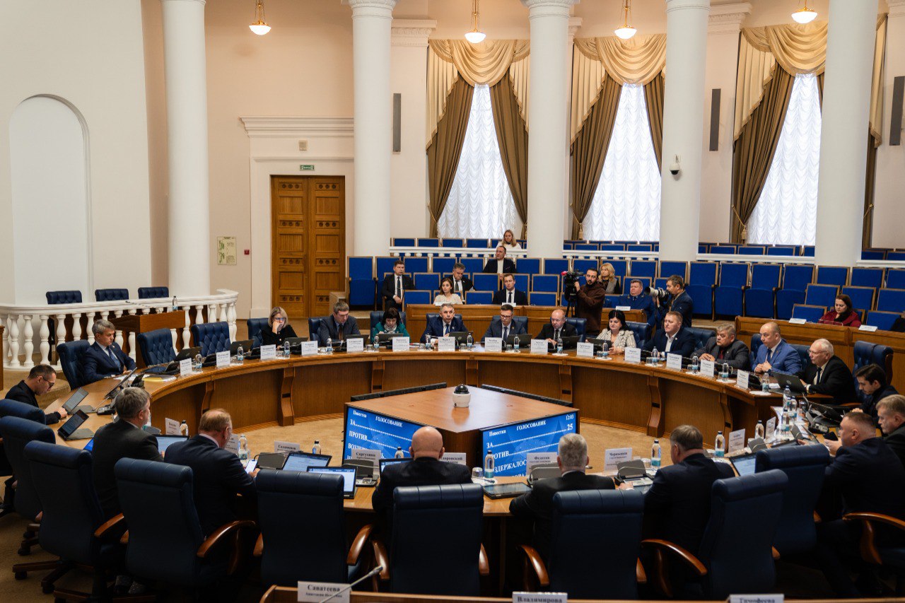 После доработки законодательная инициатива о поддержке детей-сирот вновь направлена на федеральный уровень