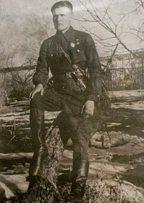 Знаменитый партизан-пулемётчик Знаменитый партизан-пулемётчик