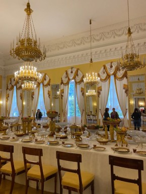 Ресторанный бизнес в 2025 году: как новые форматы меняют культуру общения