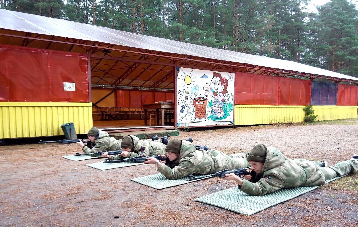 Новгородские юноши прошли сборы по основам военной службы Новгородские юноши прошли сборы по основам военной службы
