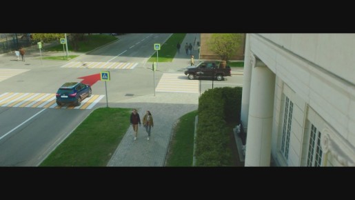 На перекрестке отдавайте приоритет правилам дорожного движения