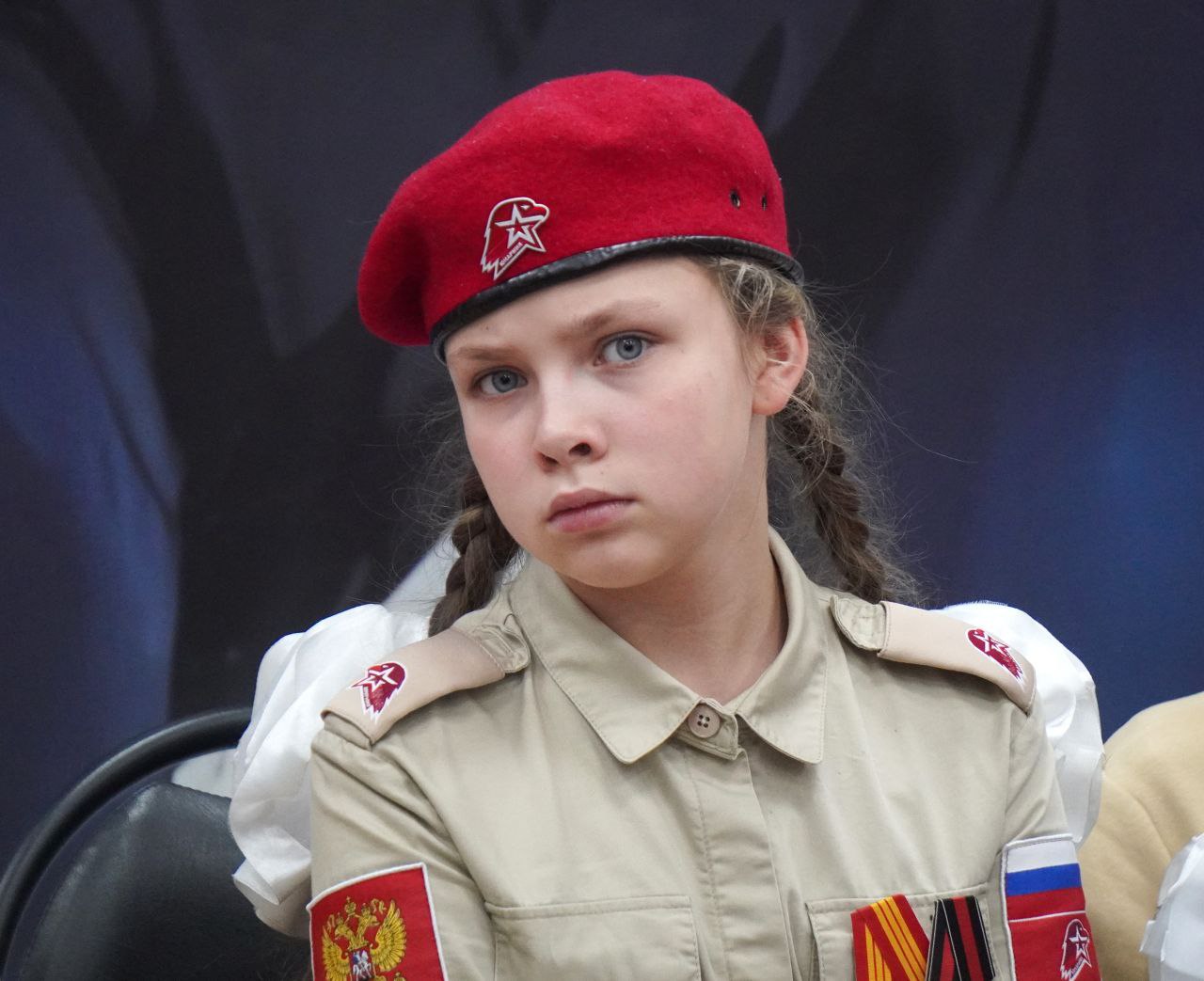 Александр Розбаум: Уважаемые Новгородцы!. Сегодня, вместе с депутатом Государственной Думы Еленой Моисеевной Цунаевой, в торжественной обстановке вручили нашим юношам и девушкам свидетельства о несении Вахты «Пост № 1»... Александр Розбаум: Уважаемые Новгородцы!. Сегодня, вместе с депутатом Государственной Думы Еленой Моисеевной Цунаевой, в торжественной обстановке вручили нашим юношам и девушкам свидетельства о несении Вахты «Пост № 1»...