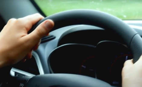 В Валдае полицейские раскрыли профессиональную кражу иномарки у предпринимателя