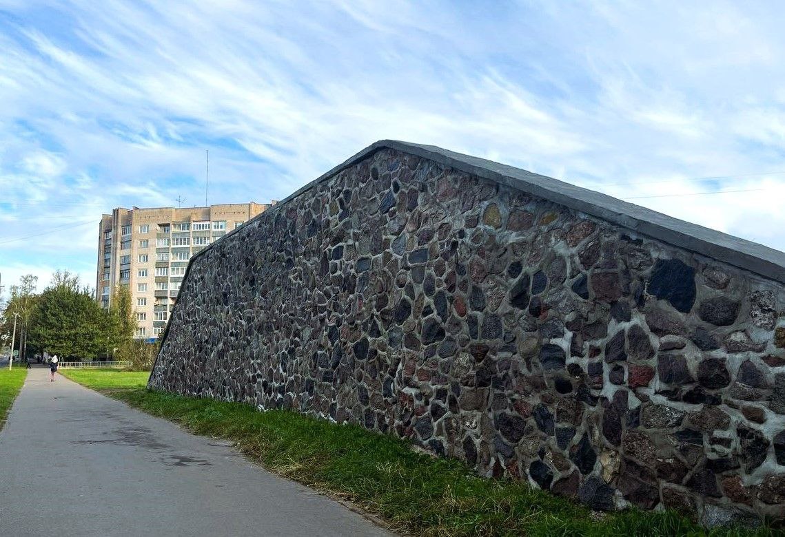 В Великом Новгороде отремонтировали пять подпорных стен Окольного вала В Великом Новгороде отремонтировали пять подпорных стен Окольного вала