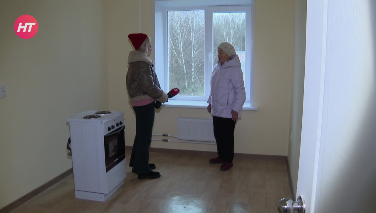 В Парфине пять семей получили ключи от новых квартир В Парфине пять семей получили ключи от новых квартир