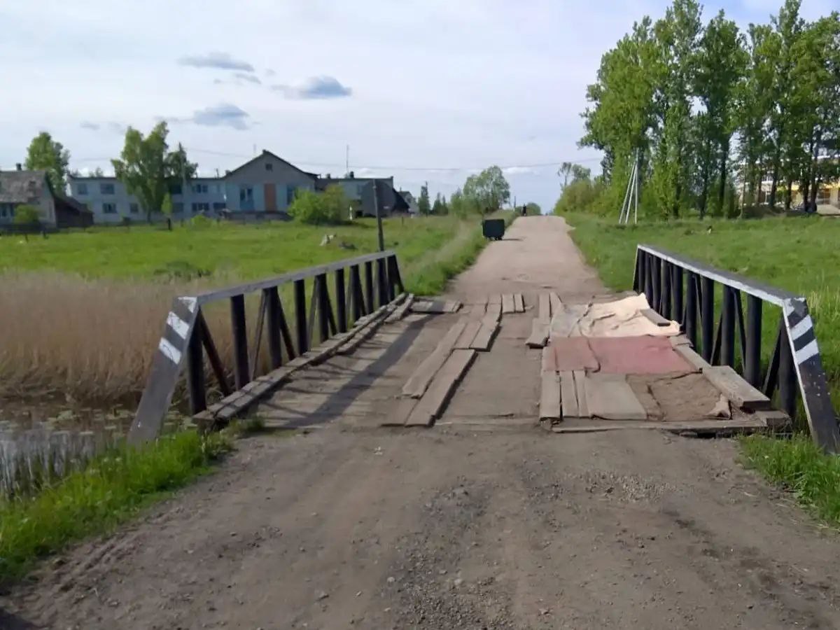 В Чудовском округе реконструируют мост через реку Доброха