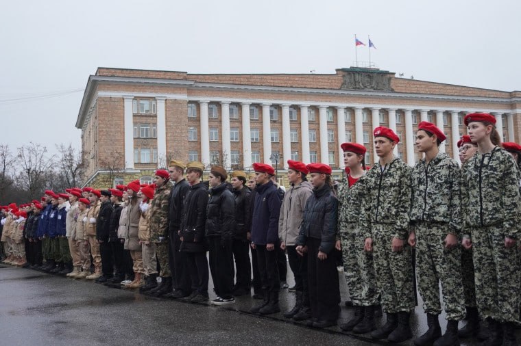 В Великом Новгороде отметили 84-ю годовщину парада 7 ноября 1941 года в Москве В Великом Новгороде отметили 84-ю годовщину парада 7 ноября 1941 года в Москве