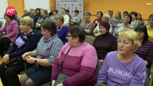 В Парфине пять семей получили ключи от новых квартир