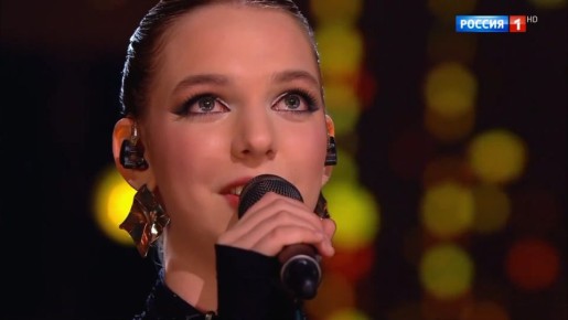 Уроженка Великого Новгорода МАРФА смогла в третий раз поднять всю "сотню" шоу "Ну-ка, все вместе!"