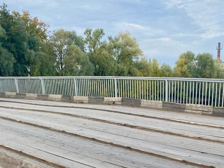 В Старой Руссе ограничат движение транспорта на Живом мосту