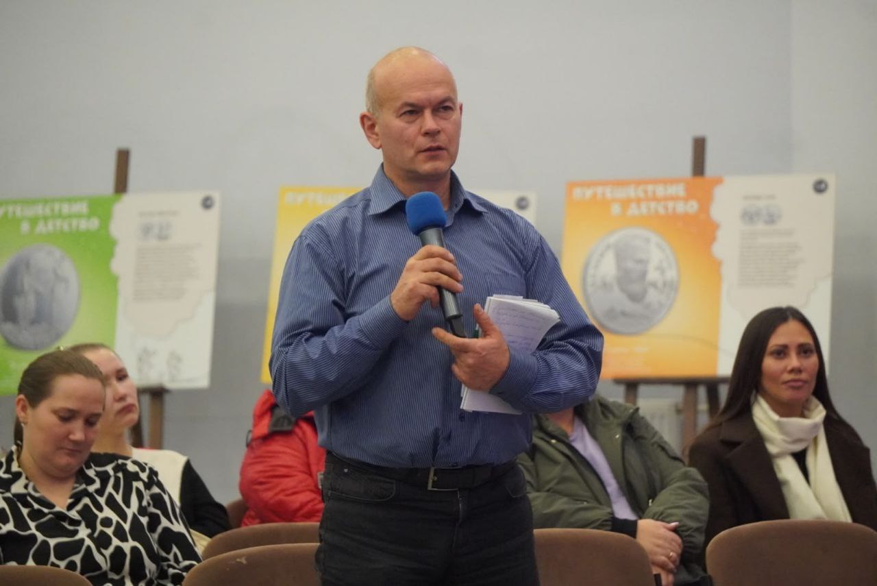 Александр Розбаум: Уважаемые Земляки!. Сегодня вечером, по поручению Губернатора Новгородской области Александра Валентиновича Дронова встретился с родителями учеников школы 31 и жителями Псковского микрорайона Александр Розбаум: Уважаемые Земляки!. Сегодня вечером, по поручению Губернатора Новгородской области Александра Валентиновича Дронова встретился с родителями учеников школы 31 и жителями Псковского микрорайона