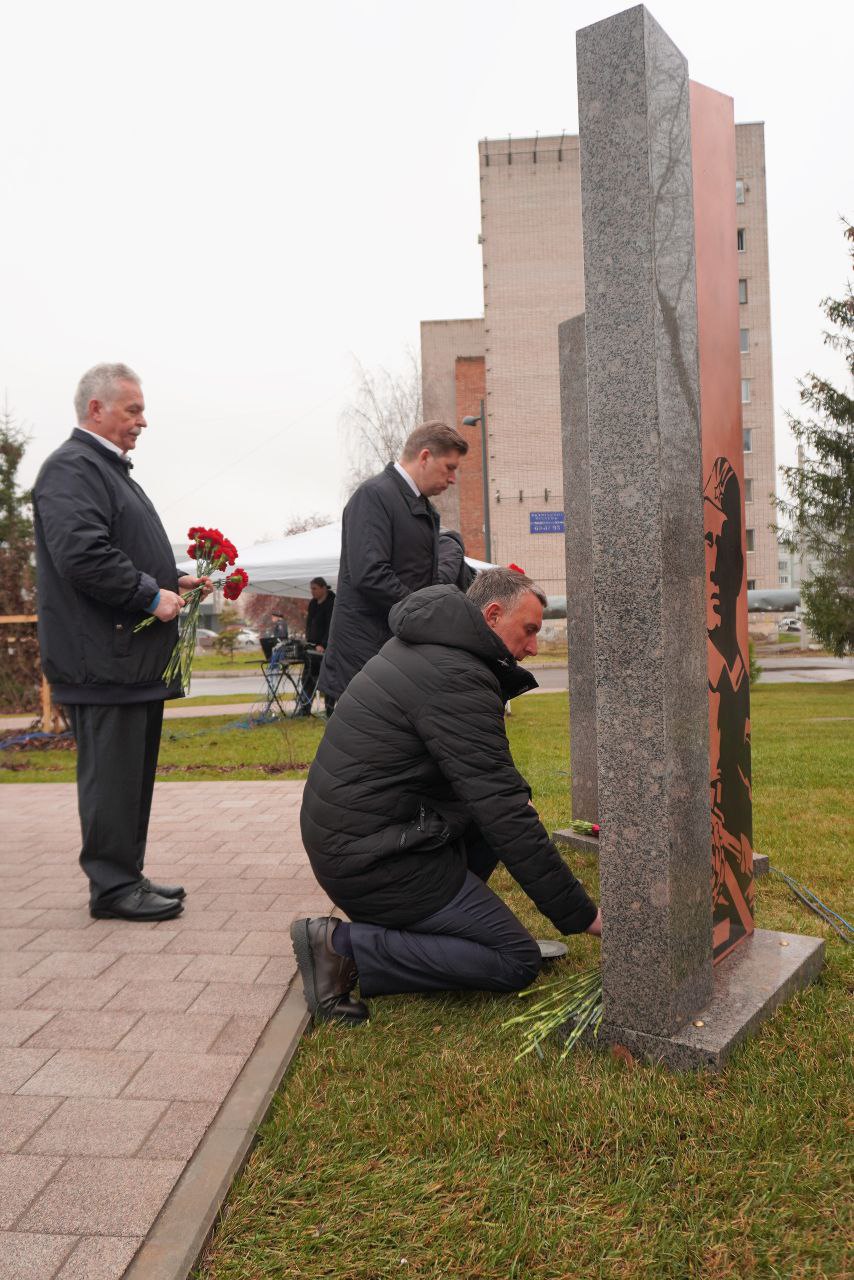 Александр Розбаум: Уважаемые Новгородцы!. При поддержке нашего Губернатора Александра Валентиновича Дронова и благодаря инициативе жителей, и сотрудников УМВД России по Новгородской области, и лично Почётного гражданина... Александр Розбаум: Уважаемые Новгородцы!. При поддержке нашего Губернатора Александра Валентиновича Дронова и благодаря инициативе жителей, и сотрудников УМВД России по Новгородской области, и лично Почётного гражданина...