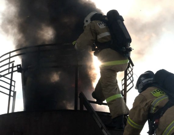 16 новгородских пожарных сдали зачёты на газодымозащитника 16 новгородских пожарных сдали зачёты на газодымозащитника