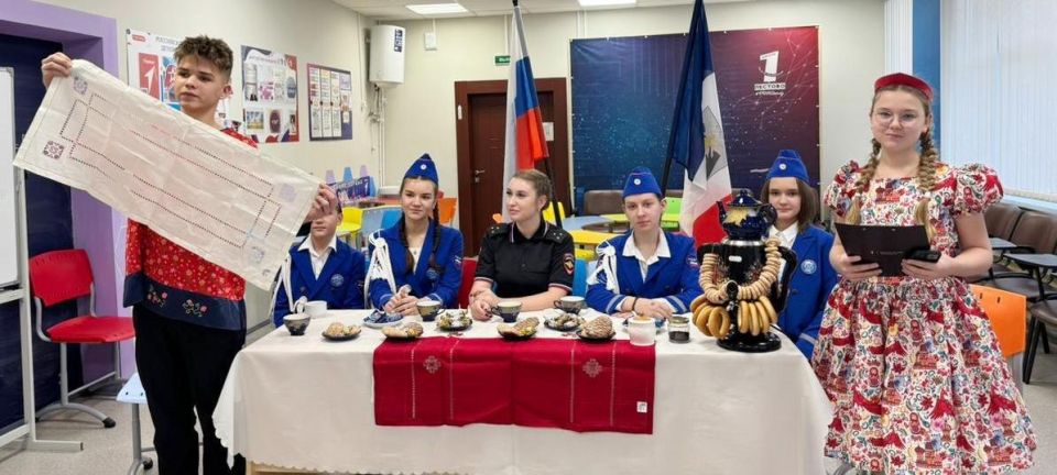 Активисты Новгородской области и Удмуртской Республики на виртуальном чаепитии «Дружная страна ЮИД» поделились национальными традициями