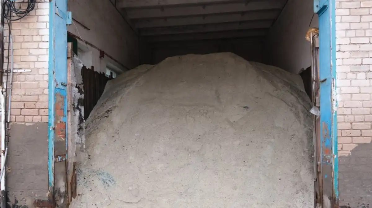 В Великий Новгород поступила дополнительная спецтехника для зимней уборки В Великий Новгород поступила дополнительная спецтехника для зимней уборки