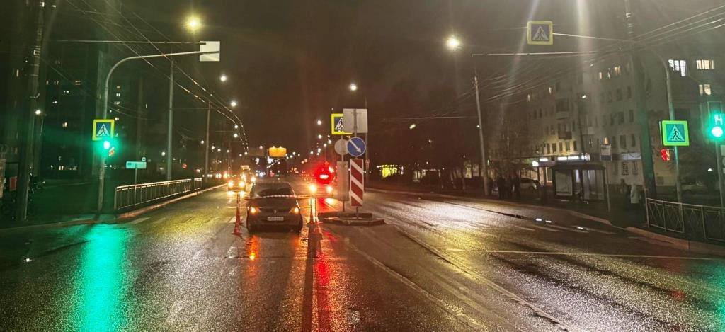 В Великом Новгороде на пешеходном переходе сбили подростка
