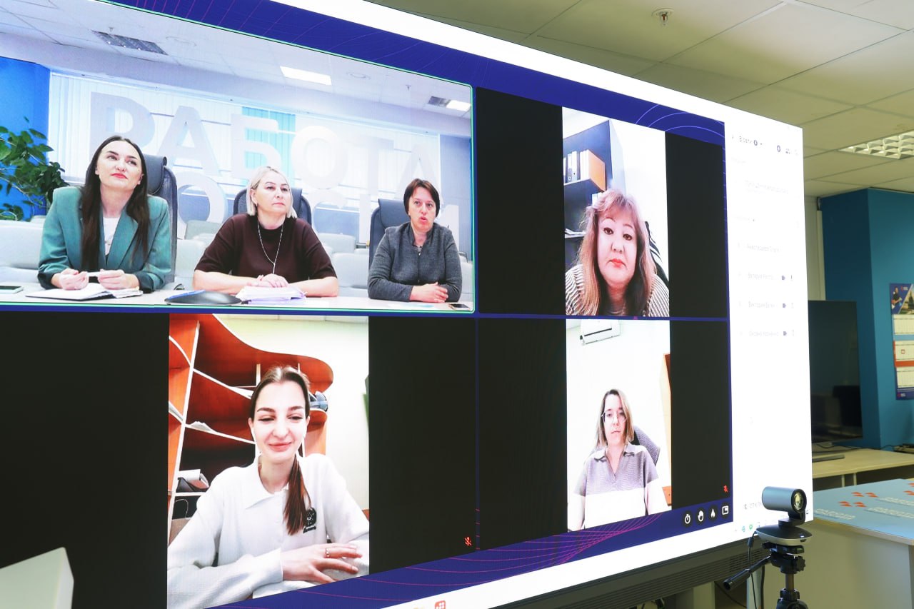 Новгородский центр занятости делится опытом и коллегами из Запорожья Новгородский центр занятости делится опытом и коллегами из Запорожья